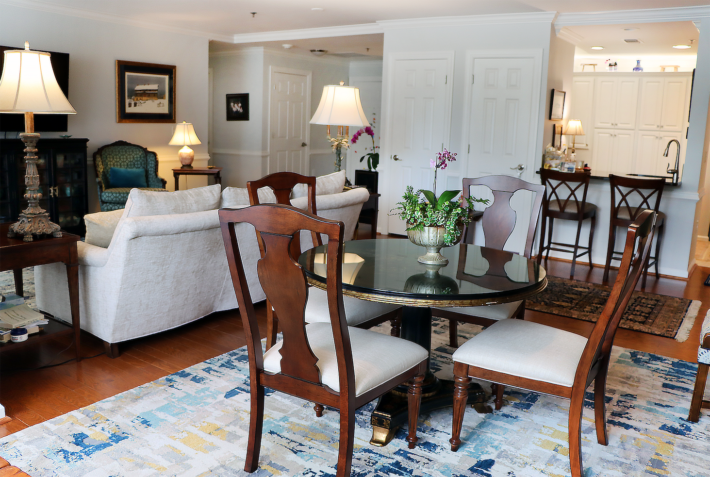 apartment dining room